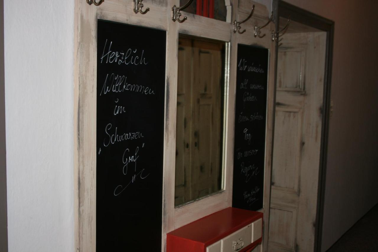 Gasthaus-Pension Schwarzer Graf Виндишгарстен Экстерьер фото